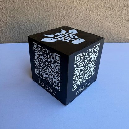 Cubo QR Multifunción - 4 códigos | Diseño Personalizado en 3D