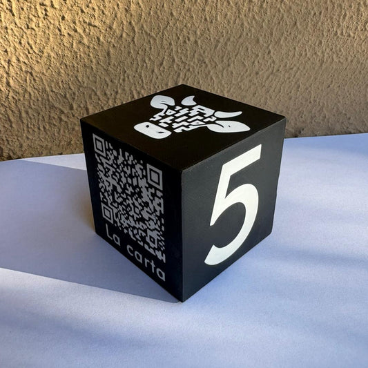 Cubo QR con Número de Mesa | Diseño Personalizado en 3D
